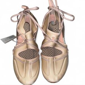 Stella McCartney Adidas ultra boost TS soft apricot gum sole laces NWT size 7.5